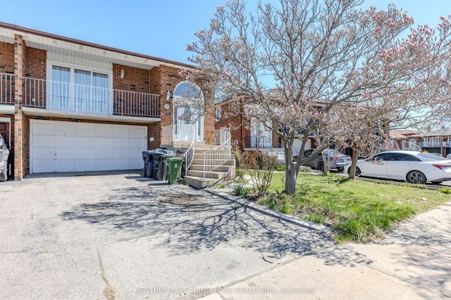 28 Sawmill Rd, House attached with 4 bedrooms, 3 bathrooms and 3 parking in North York ON | Image 48