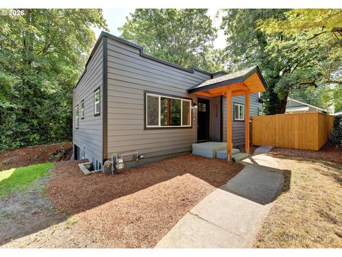 1330 Ne 33rd Ave, Portland, OR, 97232 | Card Image