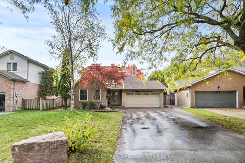 15 Langmaid Crt, Whitby, ON, L1N6M7 | Card Image