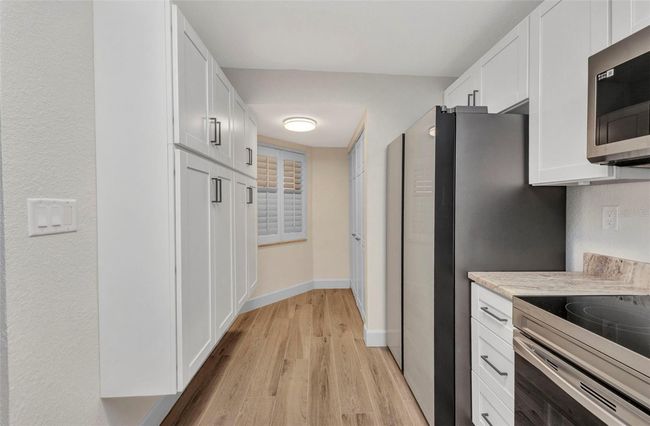 Kitchen | Image 10