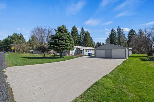 614 E 2nd St, Deer Park, WA, 99006-5283 | Card Image