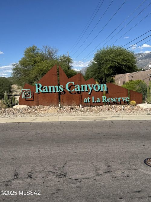 2379 E Skipping Rock Way, Oro Valley, AZ, 85737-4605 | Card Image