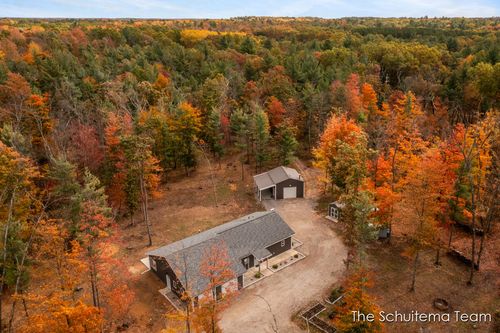 8232 Holton Rd, Holton, MI, 49425-8567 | Card Image