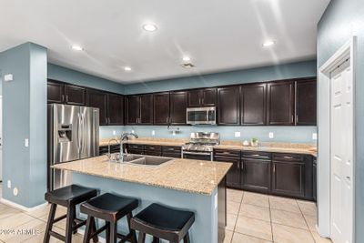 2522 W Brisa Drive, House other with 5 bedrooms, 4 bathrooms and null parking in Phoenix AZ | Image 3