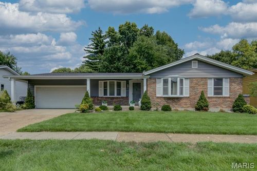 715 Shallowcreek Vw, Manchester, MO, 63021-6617 | Card Image