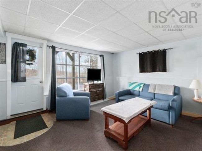 66 Maple Ave, Home with 6 bedrooms, 0 bathrooms and null parking in Lunenburg NS | Image 7