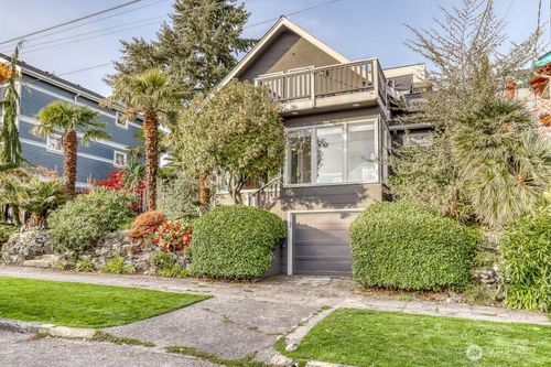 462 N 44th St, Seattle, WA, 98103-7160 | Card Image