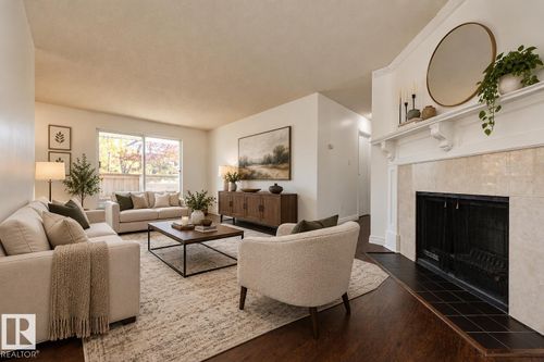 4-10836 116 St Nw, Edmonton, AB, T5H3M5 | Card Image