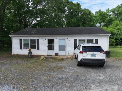 801 Henry St, Gretna, VA, 24557-4161 | Card Image