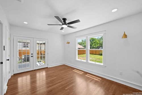 246 Quentin Dr, San Antonio, TX, 78201-3730 | Card Image