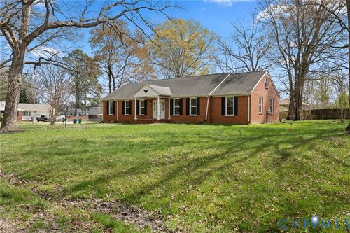 1677 Forest Glenn Cir, Chester, VA, 23836-6113 | Card Image