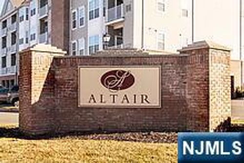 526 Bushes Ln, Elmwood Park, NJ, 07407-3236 | Card Image