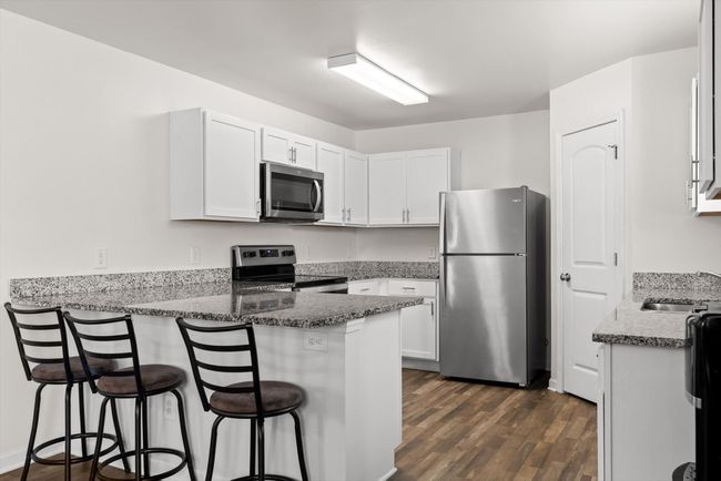 140 Middleton Ct, Home with 4 bedrooms, 2 bathrooms and 2 parking in Chatsworth GA | Image 4
