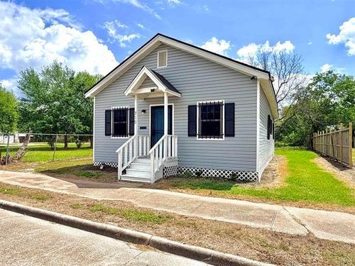 710 W 14th St, Port Arthur, TX, 77640-3015 | Card Image