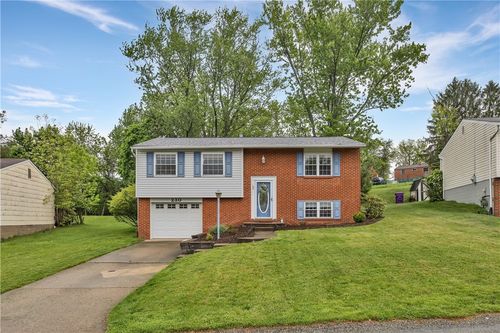 230 Great Smokey Dr, Pittsburgh, PA, 15239-2326 | Card Image