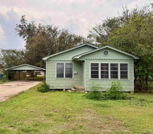 907 W End Dr, New Roads, LA, 70760-2845 | Card Image