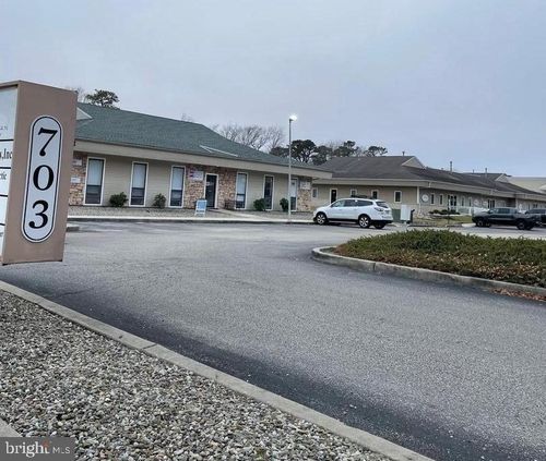 703 Mill Creek Rd, MANAHAWKIN, NJ, 08050-3828 | Card Image