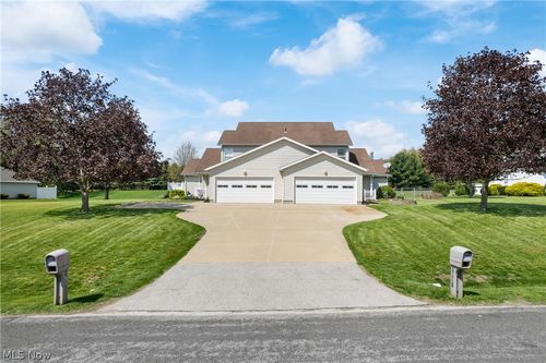 1997-1995-1997 Rolling Meadows Ln, Akron, OH, 44312-4952 | Card Image