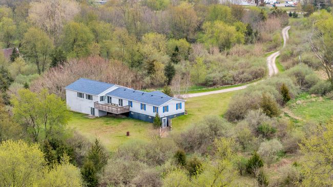 17430 Us Highway 12, House other with 2 bedrooms, 3 bathrooms and null parking in Cement City MI | Image 65