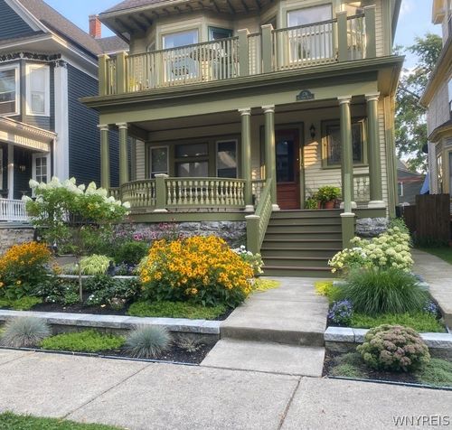 lower-176 Saint James Place, Buffalo, NY, 14222 | Card Image