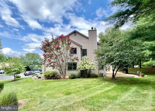 51 Manor Dr, PRINCETON, NJ, 08540-1643 | Card Image