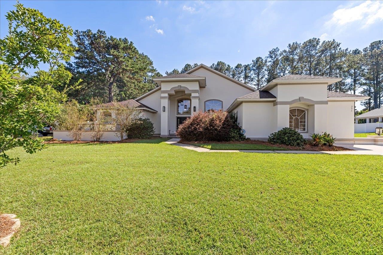 Meadow Ridge Dr, Tallahassee, FL 32312