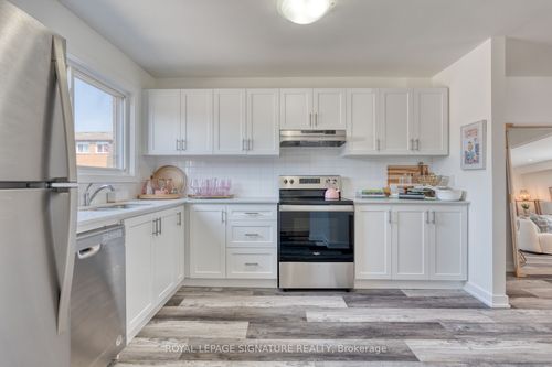 26-20 Anna Capri Dr, Hamilton, ON, L8W1M6 | Card Image