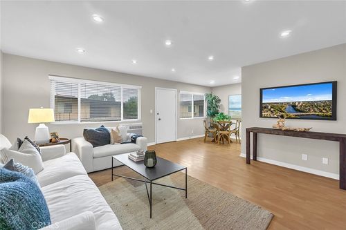 apt-208-3907 La Crescenta Ave, La Crescenta, CA, 91214-3918 | Card Image