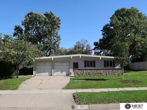 6211 Sunrise Rd, Lincoln, NE, 68510-4061 | Card Image