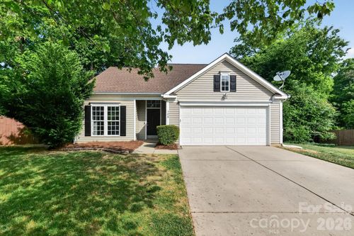 105 N Willow Ct, Mount Holly, NC, 28120-1880 | Card Image