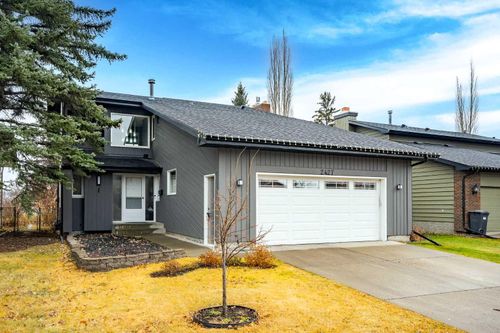 2427 Deer Side Dr Se, Calgary, AB, T2J5L7 | Card Image