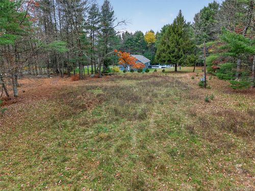 742 Peenpack Trl, Sparrow Bush, NY, 12780-5120 | Card Image