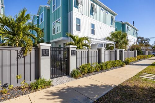 2843 1st Avenue S, ST PETERSBURG, FL, 33712 | Card Image