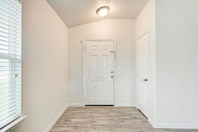233 Wallops, House other with 4 bedrooms, 2 bathrooms and 2 parking in Kyle TX | Image 5