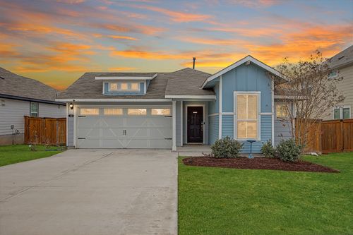 425 Spiny Lizard Ln, San Marcos, TX, 78666-3476 | Card Image