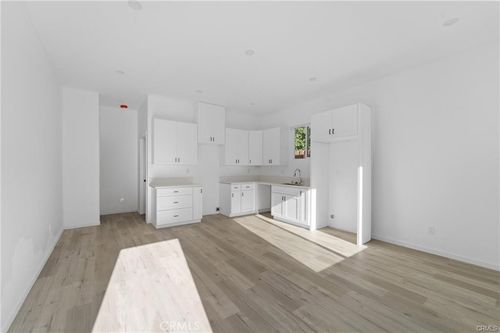 8514 Wilbur, Northridge, CA, 91324 | Card Image