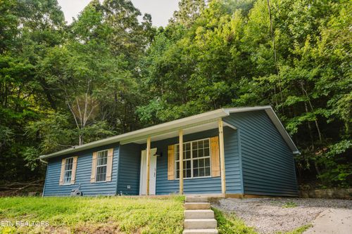 146 Park Pl, Harriman, TN, 37748-8100 | Card Image