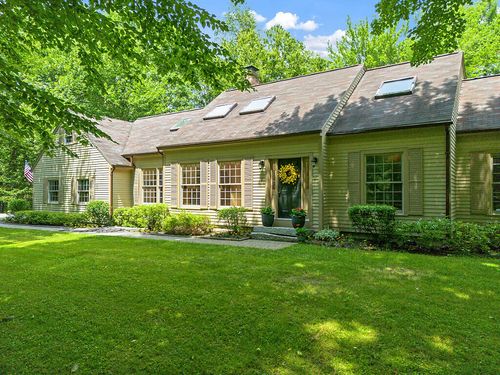 31 Pheasant Run Rd, Belgrade, ME, 04917-4112 | Card Image