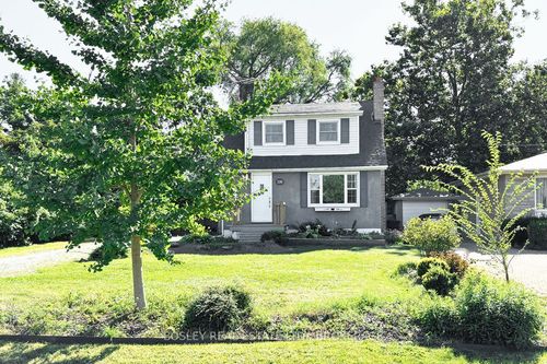 330 Mary St, Niagara on the Lake, ON, L0S1J0 | Card Image