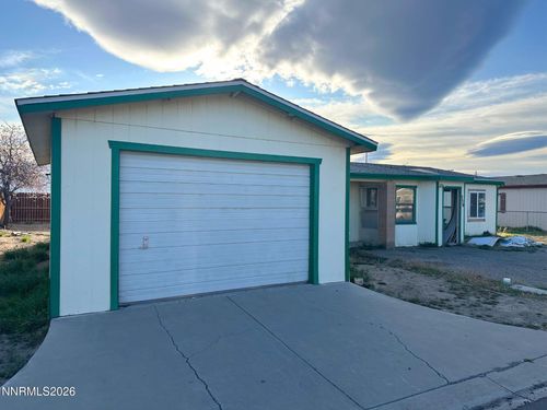 330 Parkland Way, Fernley, NV, 89408-9517 | Card Image