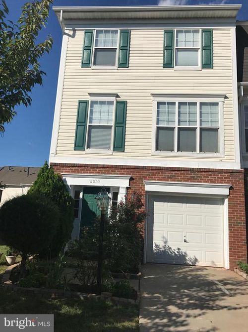 8010 Duck Pond Ter, MANASSAS, VA, 20111-5228 | Card Image