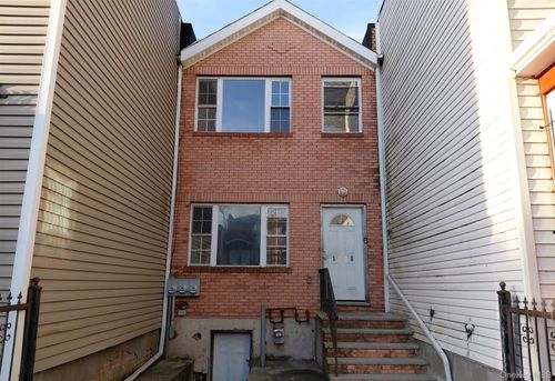 1338 Park Pl, Brooklyn, NY, 11213-2903 | Card Image