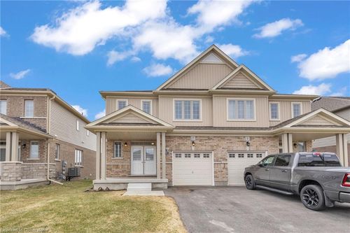 upper-7 Leslie Davis St, Ayr, ON, N0B1E0 | Card Image
