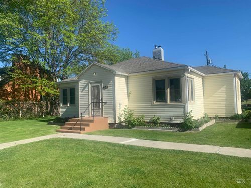 428 Orchard Dr, Gooding, ID, 83330-1900 | Card Image