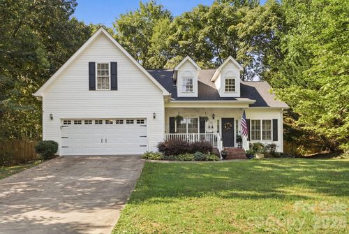 5227 Foley Dr, Hickory, NC, 28602-8280 | Card Image