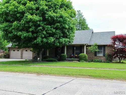 904 Pine St, Sikeston, MO, 63801-5700 | Card Image