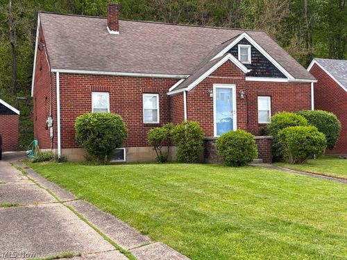 1006 3rd Ave, New Cumberland, WV, 26047-9531 | Card Image