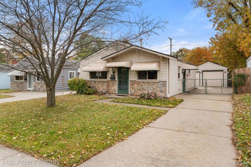 8026 Robert St, Taylor, MI, 48180-2306 | Card Image