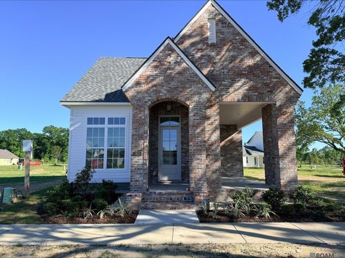 7671 Dearborne Dr, Baton Rouge, LA, 70817-3092 | Card Image