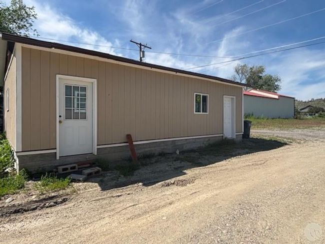 632A E 4 Th Ave N, House other with 2 bedrooms, 1 bathrooms and null parking in Columbus MT | Image 11
